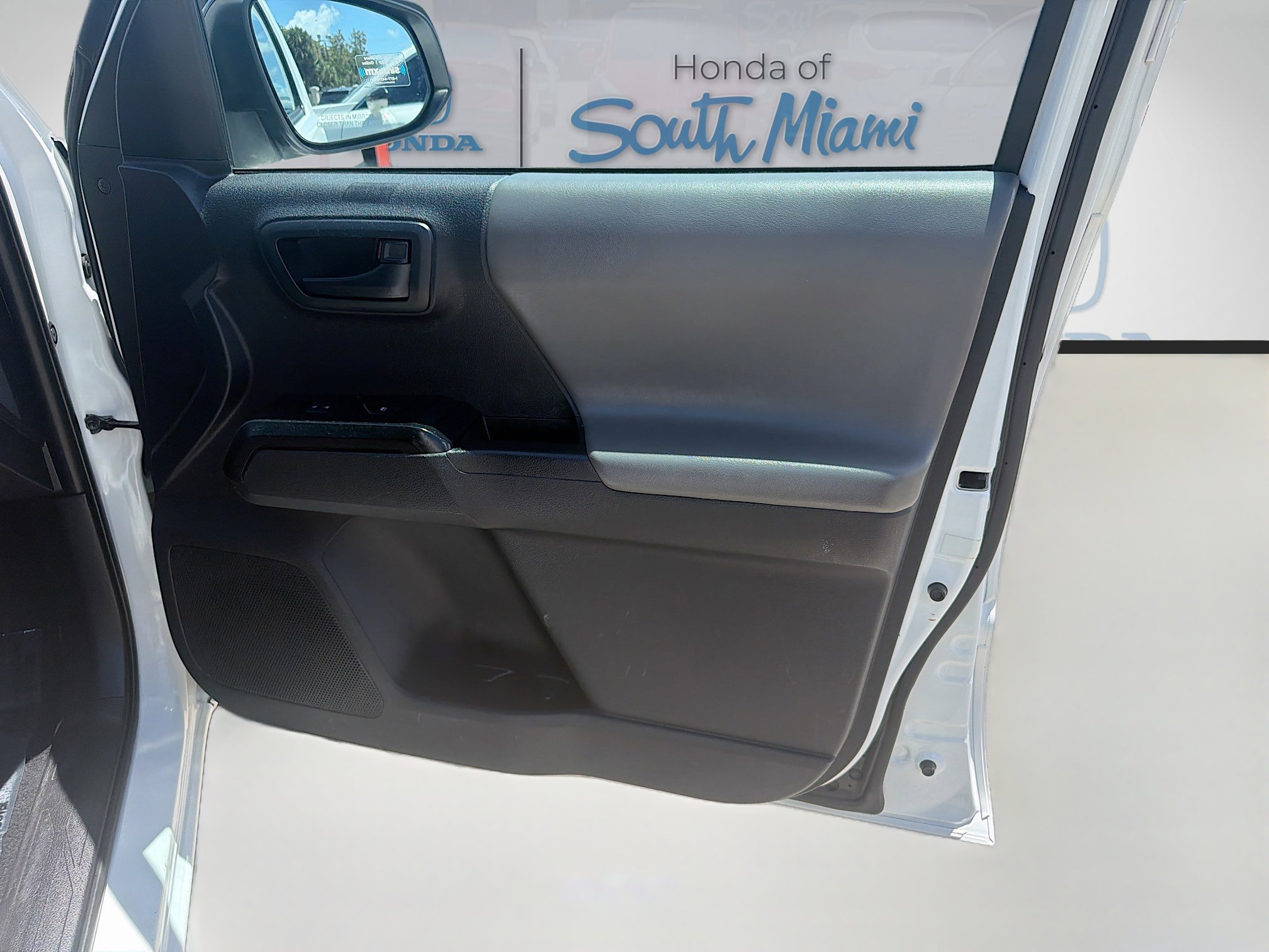 Used 2020 Toyota Tacoma SR RWD image 33