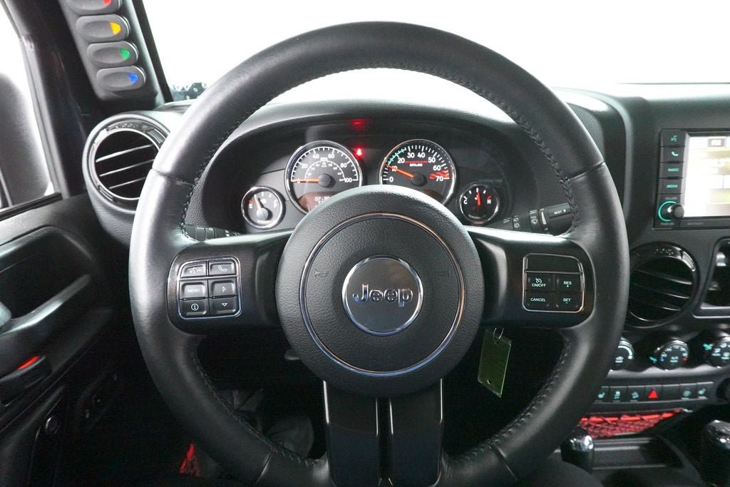 Used 2017 Jeep Wrangler Unlimited Rubicon AWD/4WD image 13
