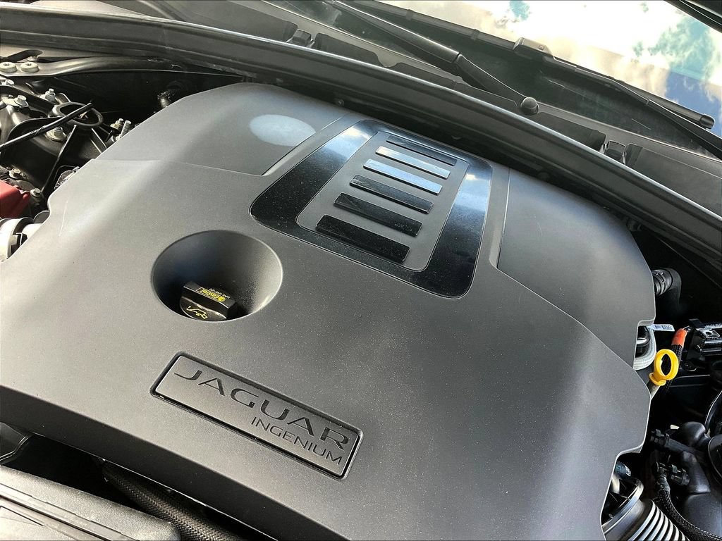 Used 2023 Jaguar F-PACE R-Dynamic S AWD/4WD image 30