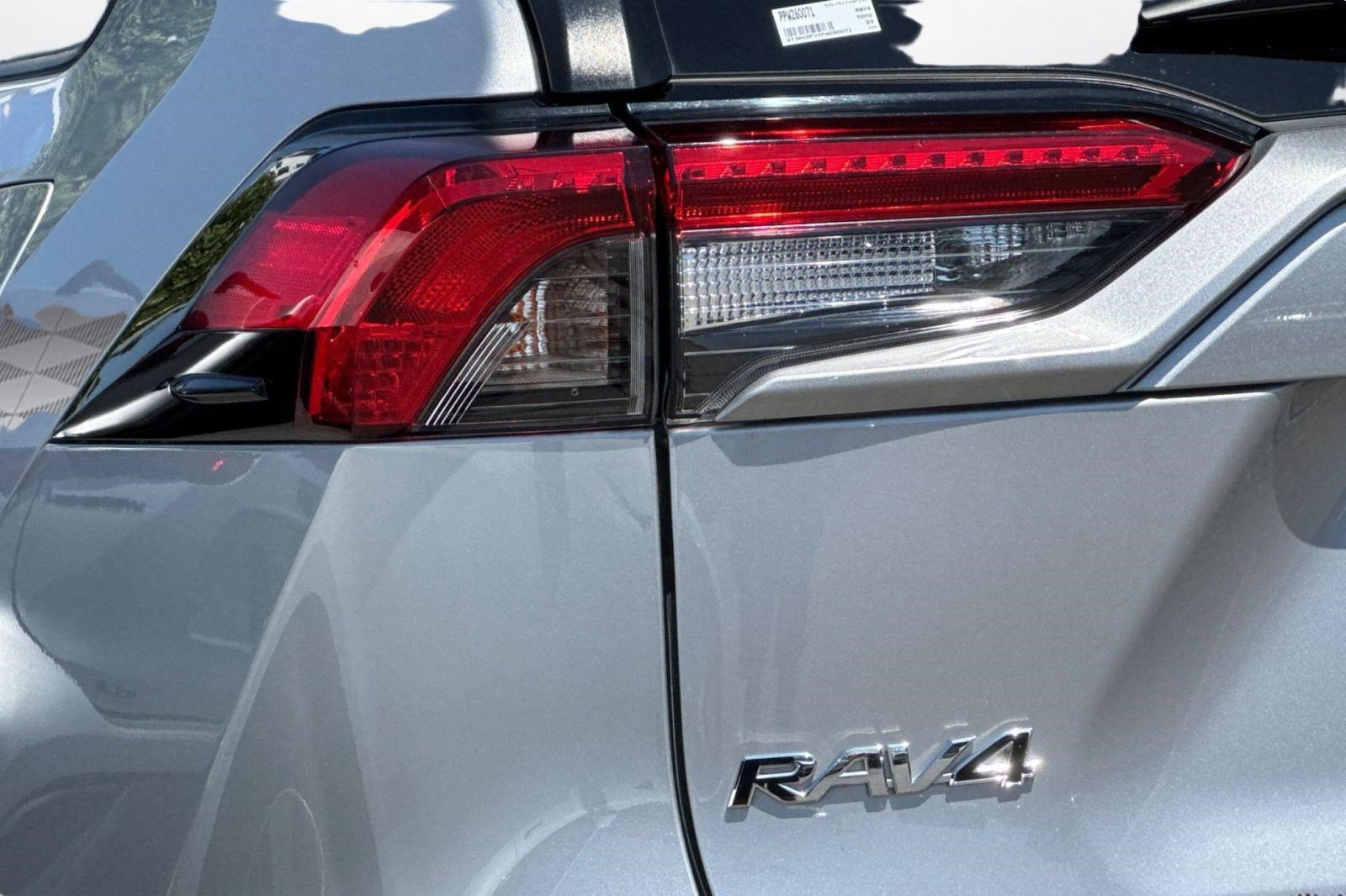 Used 2023 Toyota RAV4 LE FWD image 29