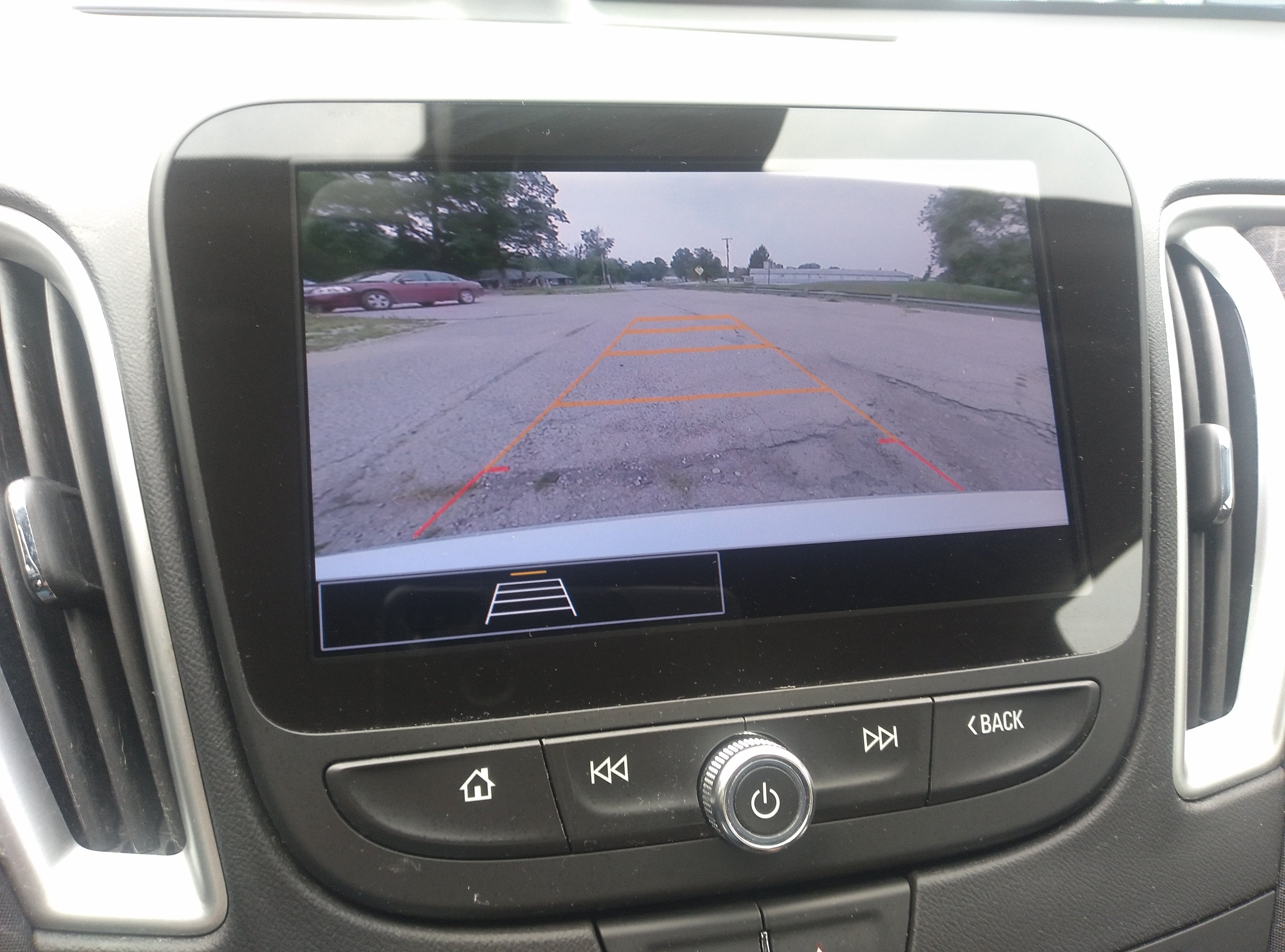 Used 2023 Chevrolet Malibu LS FWD image 4