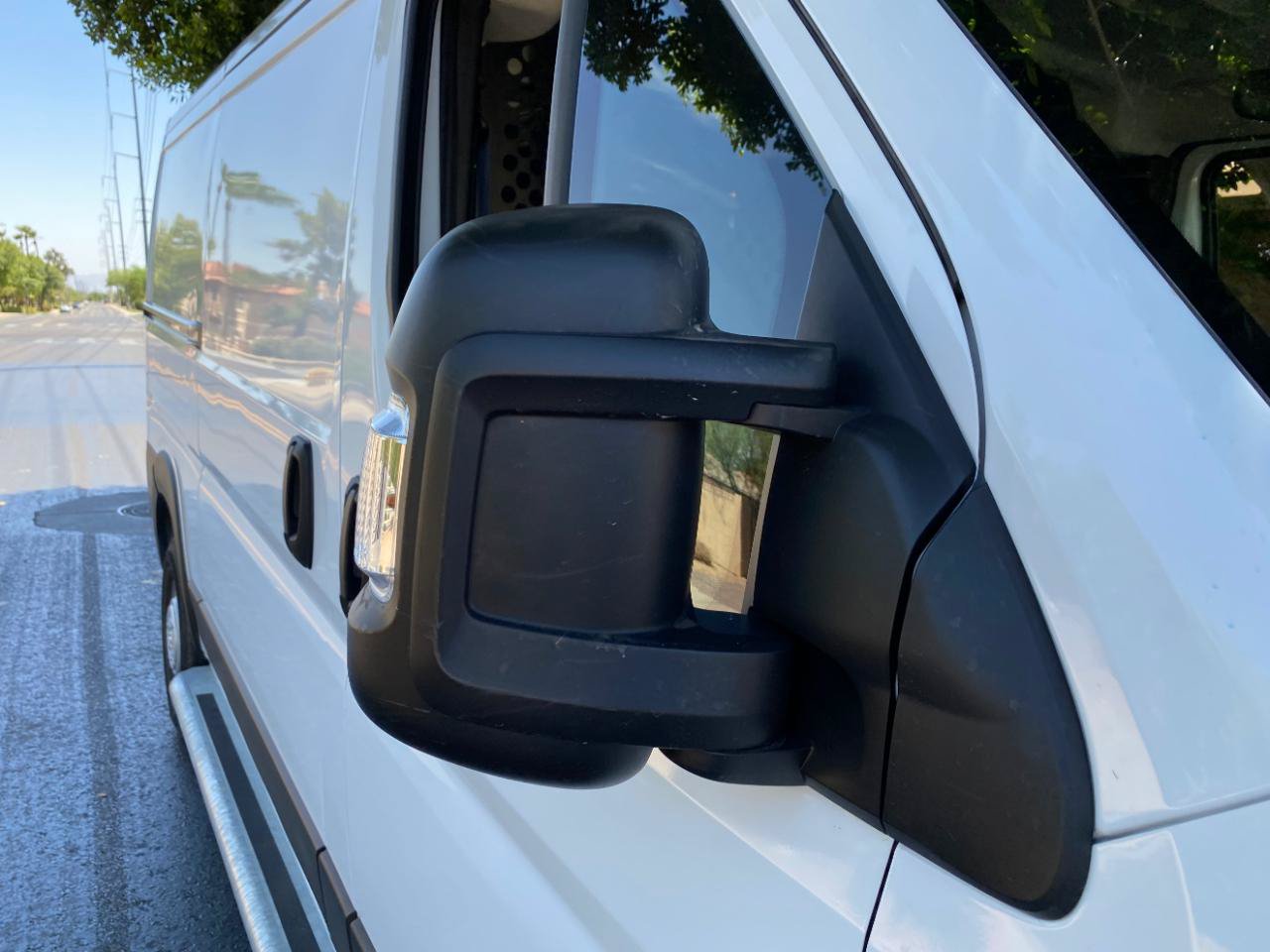 Used 2025 RAM ProMaster 2500 w/ U-Haul Equipment Group FWD image 17