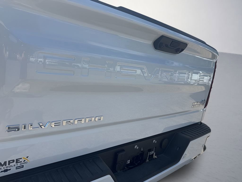 New 2026 Chevrolet Silverado 1500 High Country w/ Technology Package AWD/4WD image 35