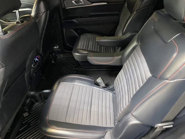 Used 2025 Ford Explorer ST-Line AWD/4WD image 24