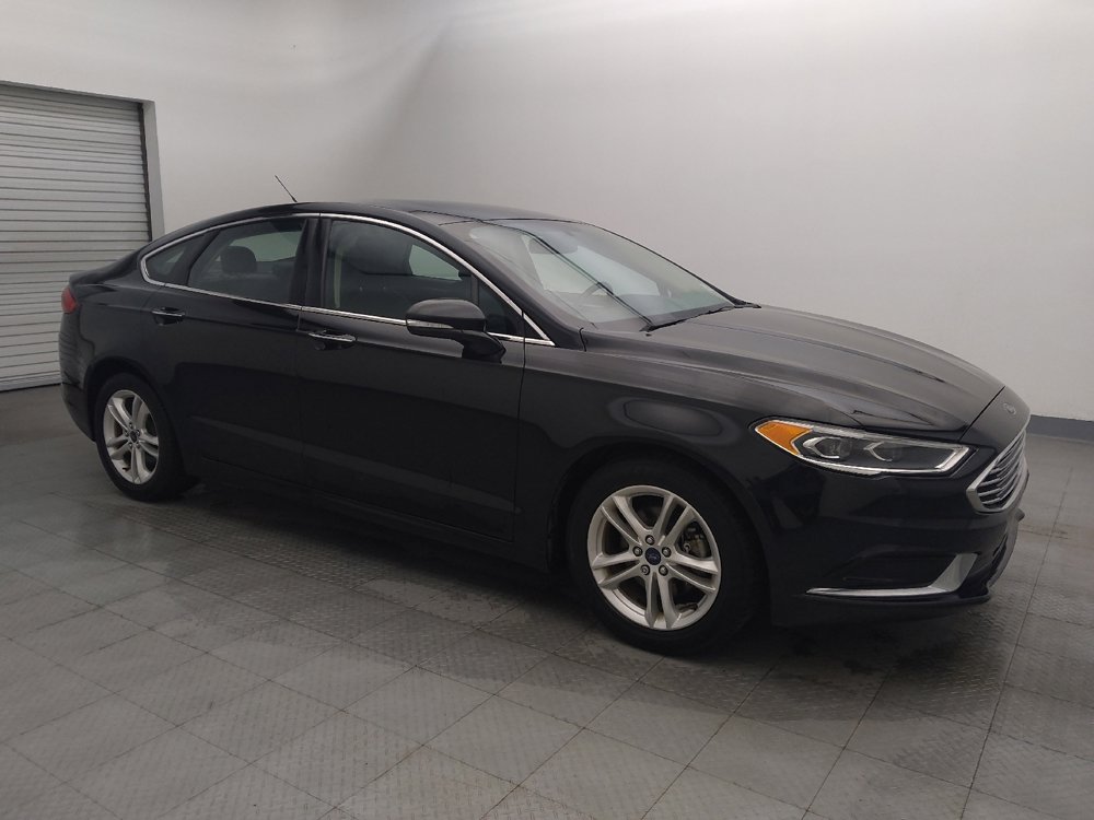Used 2018 Ford Fusion SE w/ Fusion SE Technology Package FWD image 11