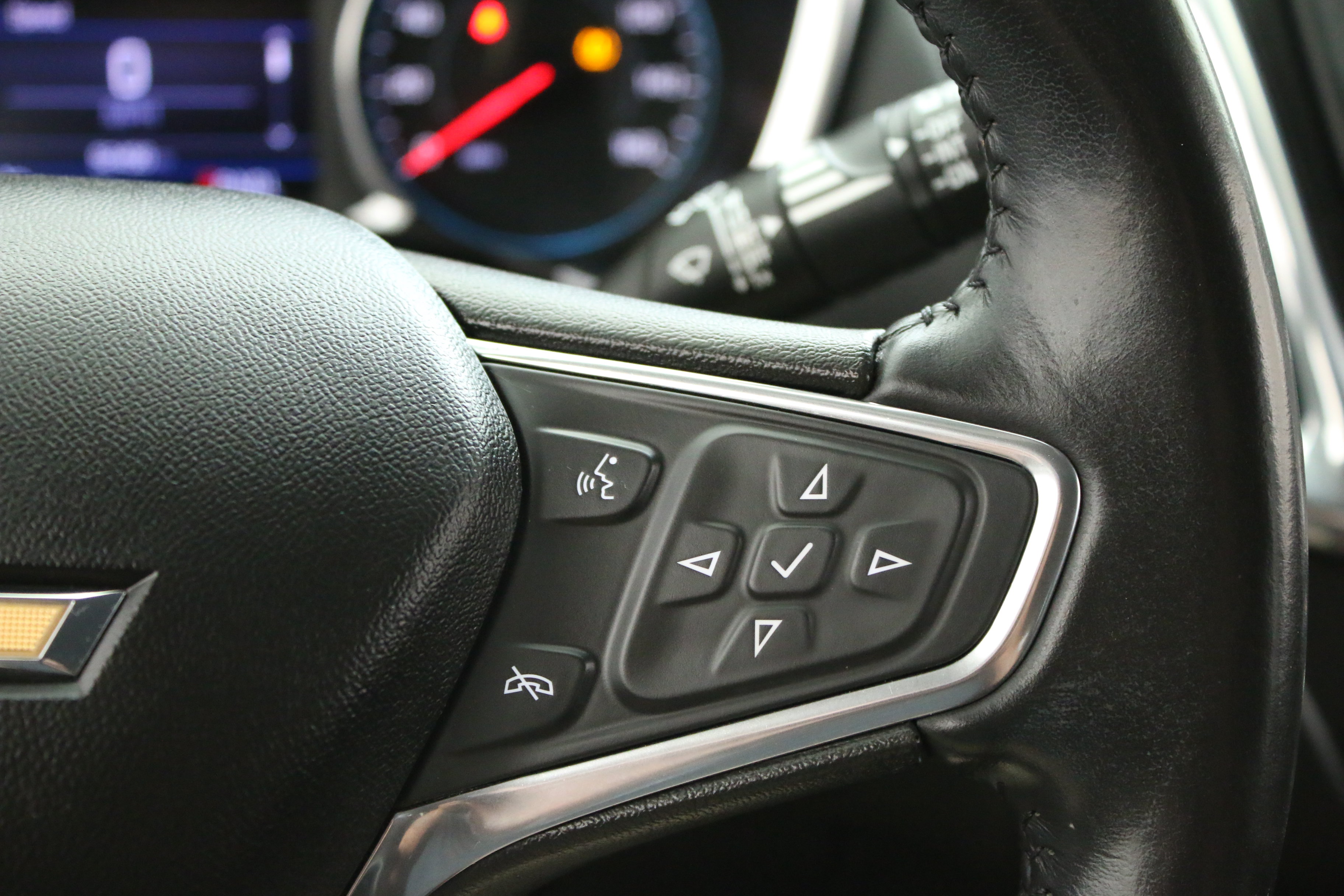 Used 2019 Chevrolet Equinox LT AWD/4WD image 17