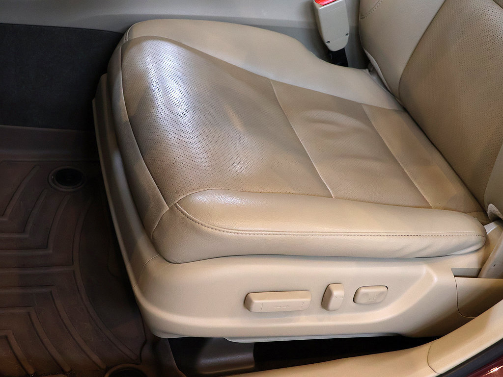 Used 2017 Acura RDX w/ Technology Package AWD/4WD image 44