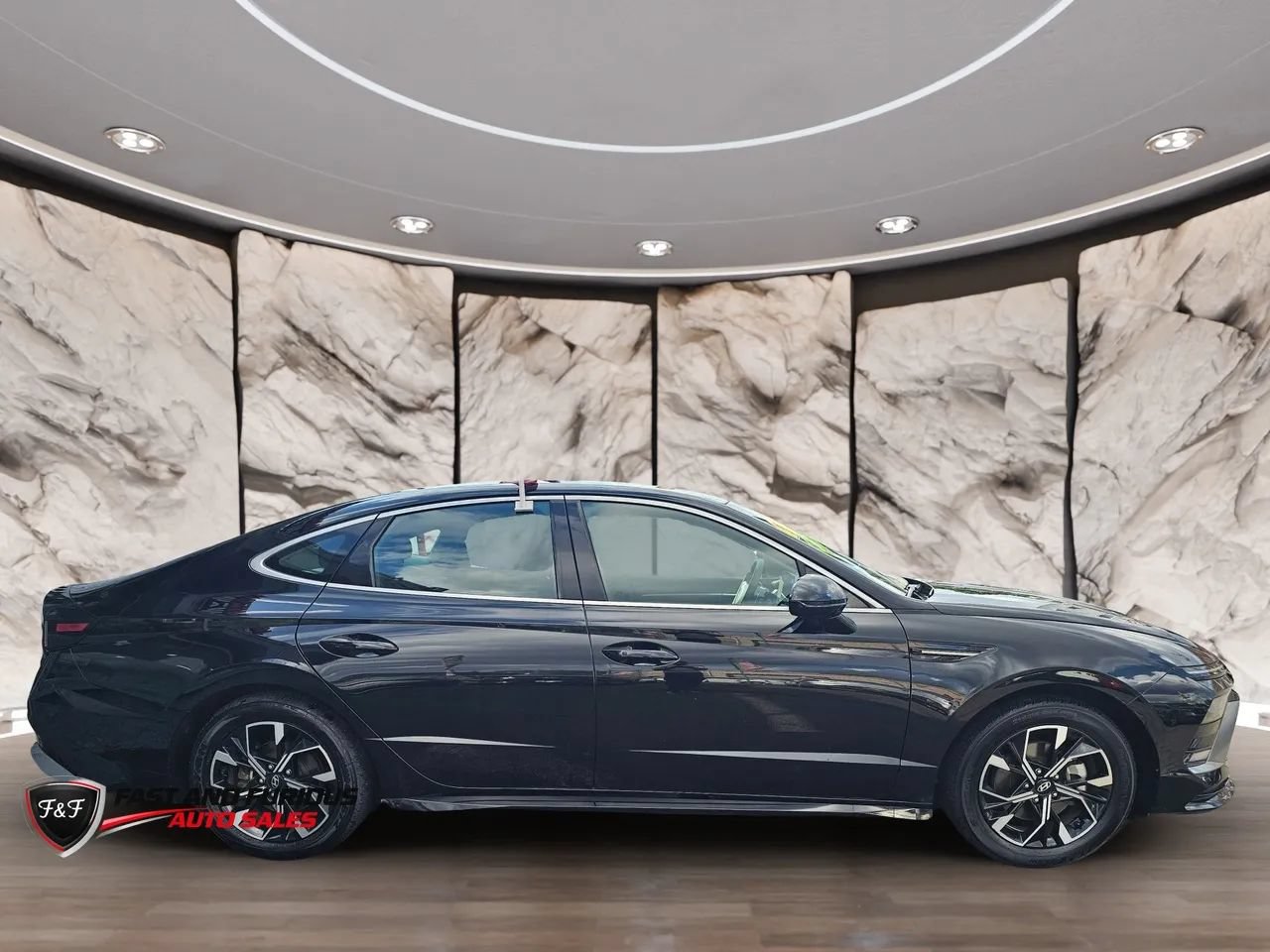 Used 2025 Hyundai Sonata SEL FWD image 4