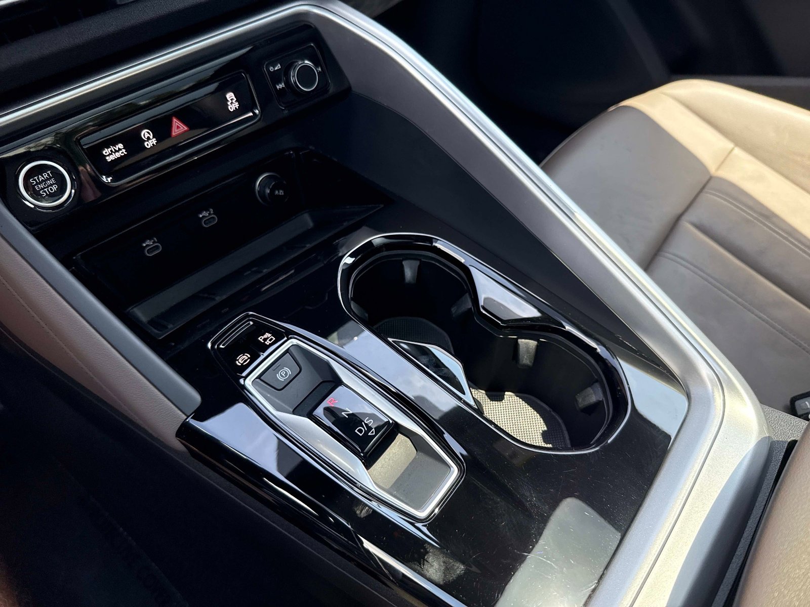 Used 2025 Audi Q5 Premium w/ Convenience Package AWD/4WD image 26