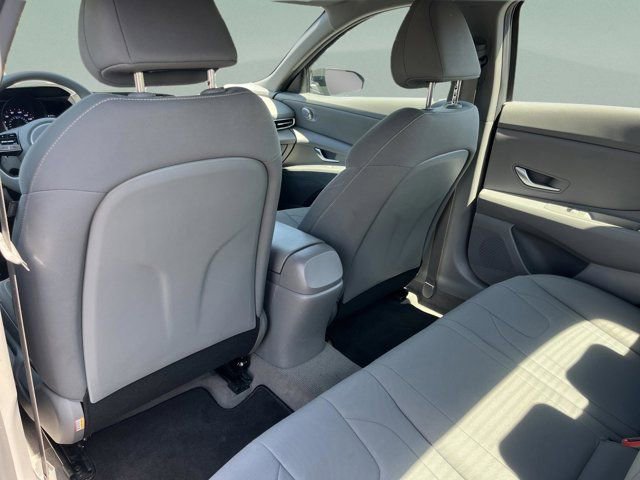 Used 2023 Hyundai Elantra SEL FWD image 24