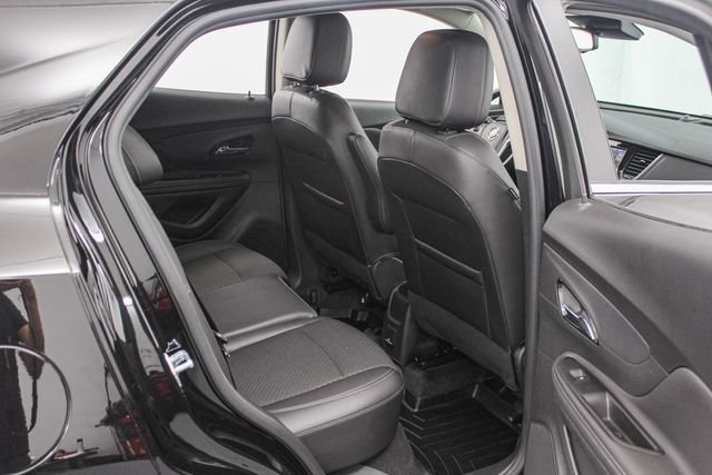 Used 2022 Buick Encore Preferred w/ Safety Package II FWD image 22