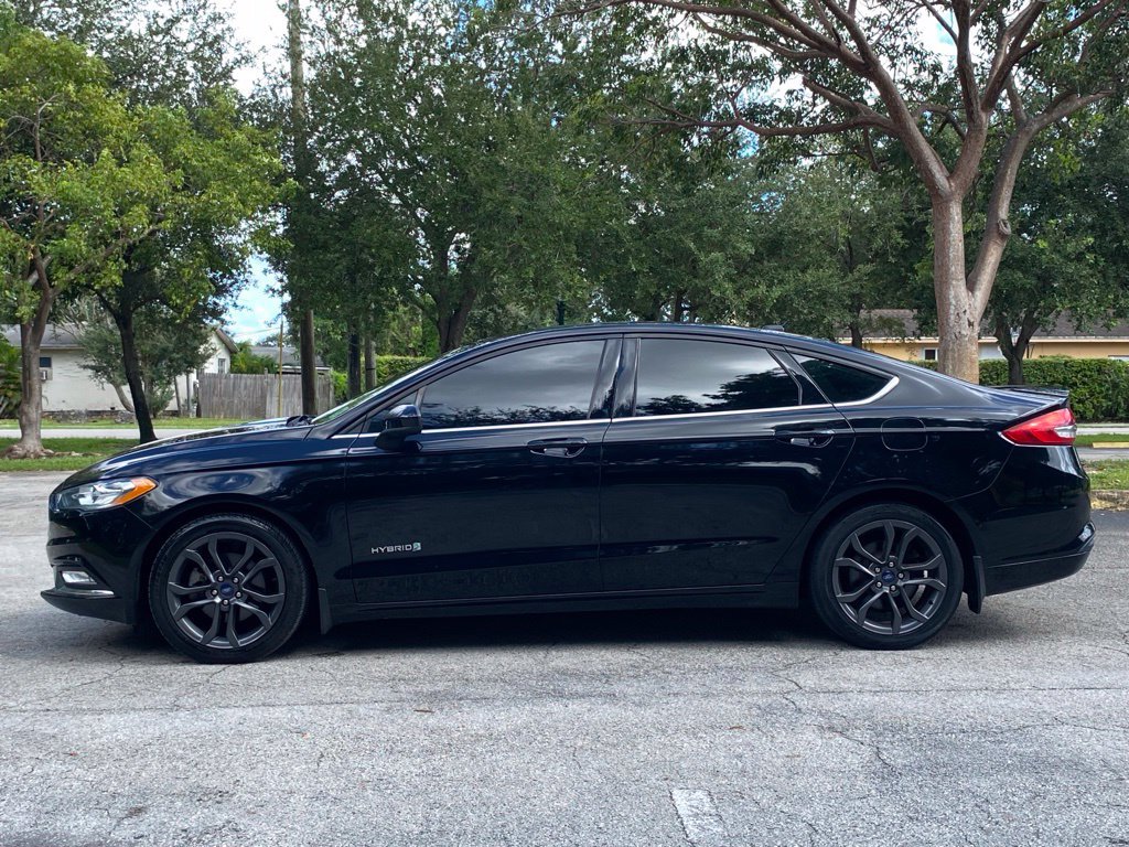 Used 2018 Ford Fusion SE w/ Equipment Group 601A FWD image 4