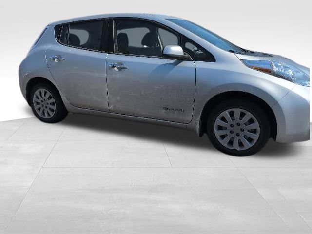 Used 2016 Nissan Leaf S w/ Charger Package FWD image 4