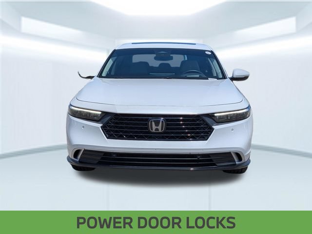 Used 2023 Honda Accord Touring image 11