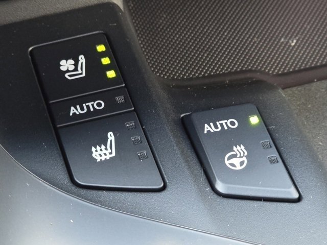 New 2026 Lexus LX 600 4WD w/ Luxury Package image 16