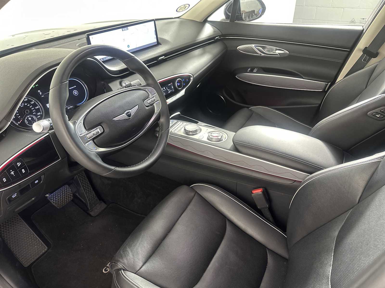 Used 2023 Genesis GV70 2.5T w/ Advanced Package image 12