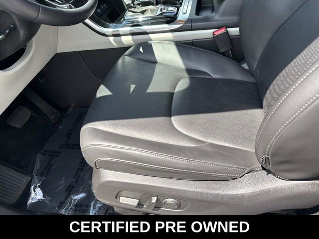 Used 2024 Kia Carnival EX FWD image 15