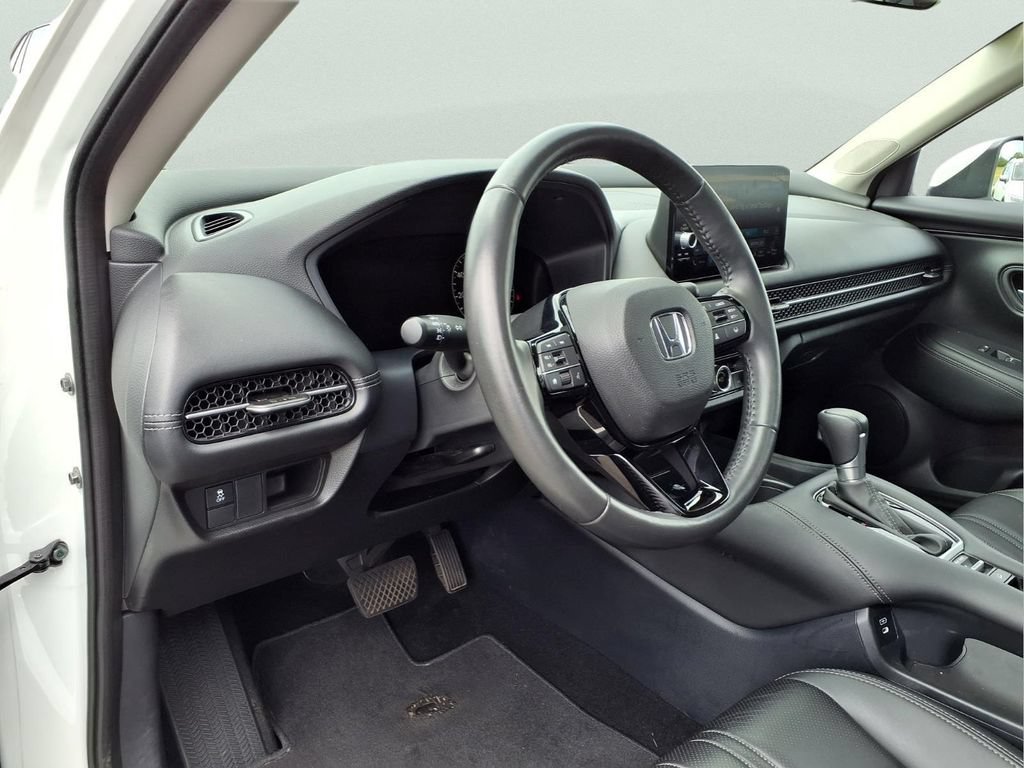 Used 2024 Honda HR-V EX-L image 10
