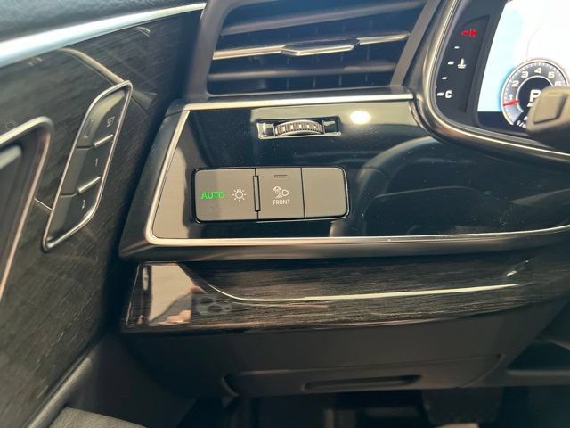 Used 2021 Audi Q7 3.0T Premium AWD/4WD image 28