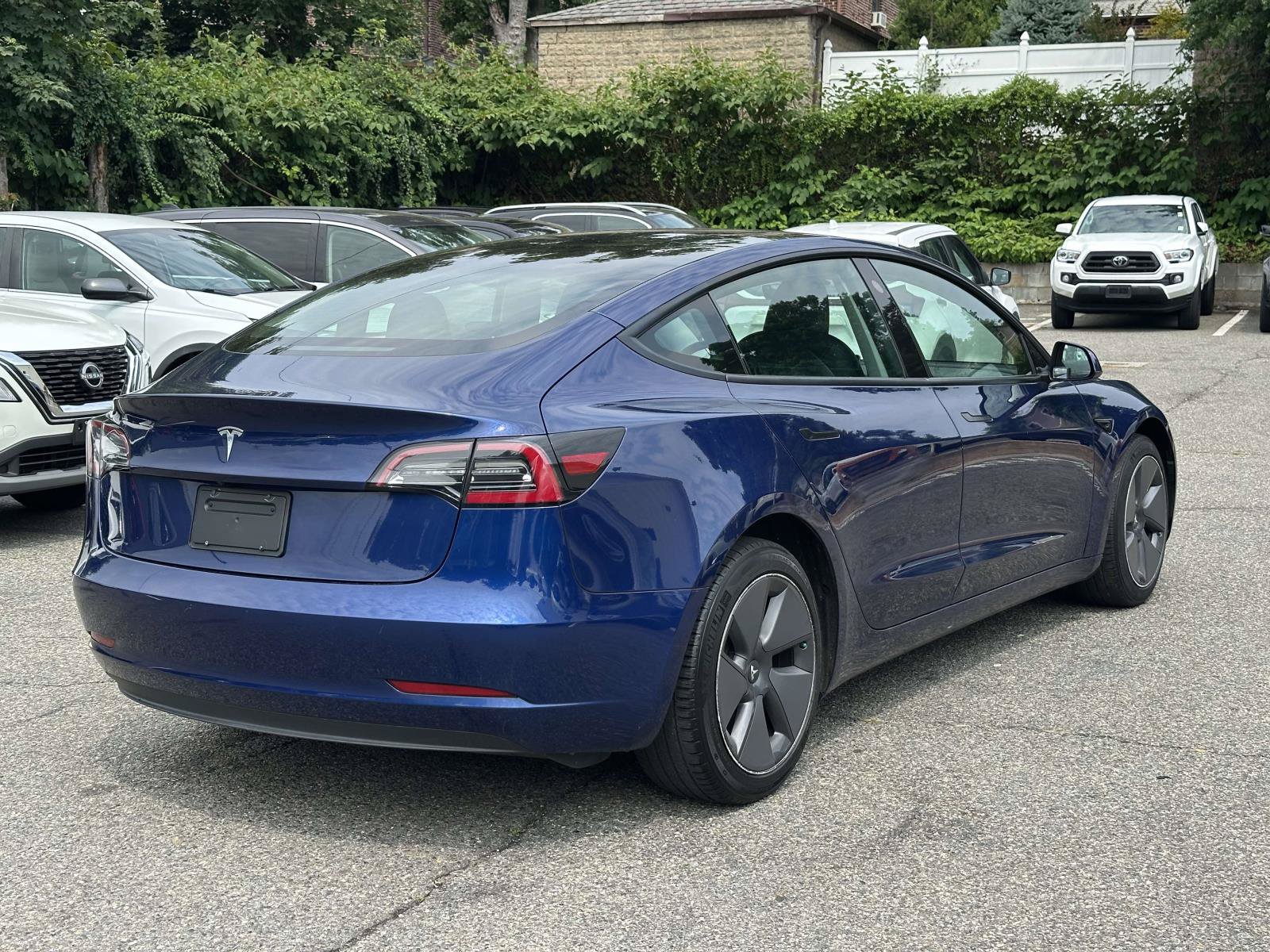 Used 2023 Tesla Model 3 Standard Range RWD image 3