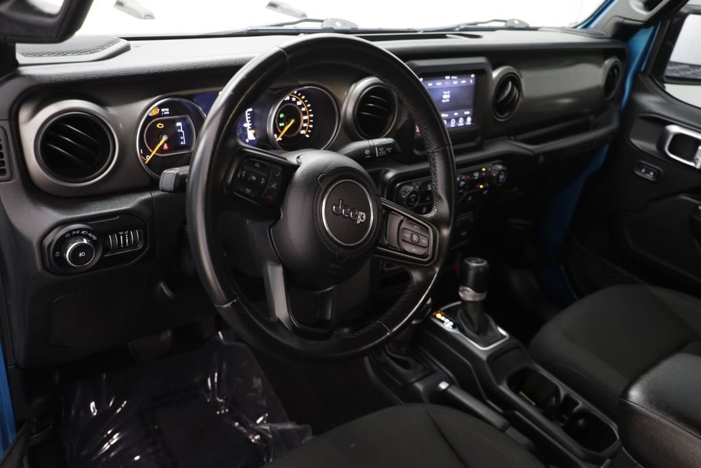 Used 2019 Jeep Wrangler Sport AWD/4WD image 6