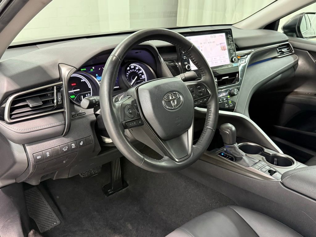 Used 2021 Toyota Camry XSE w/ Cold Weather Package image 18