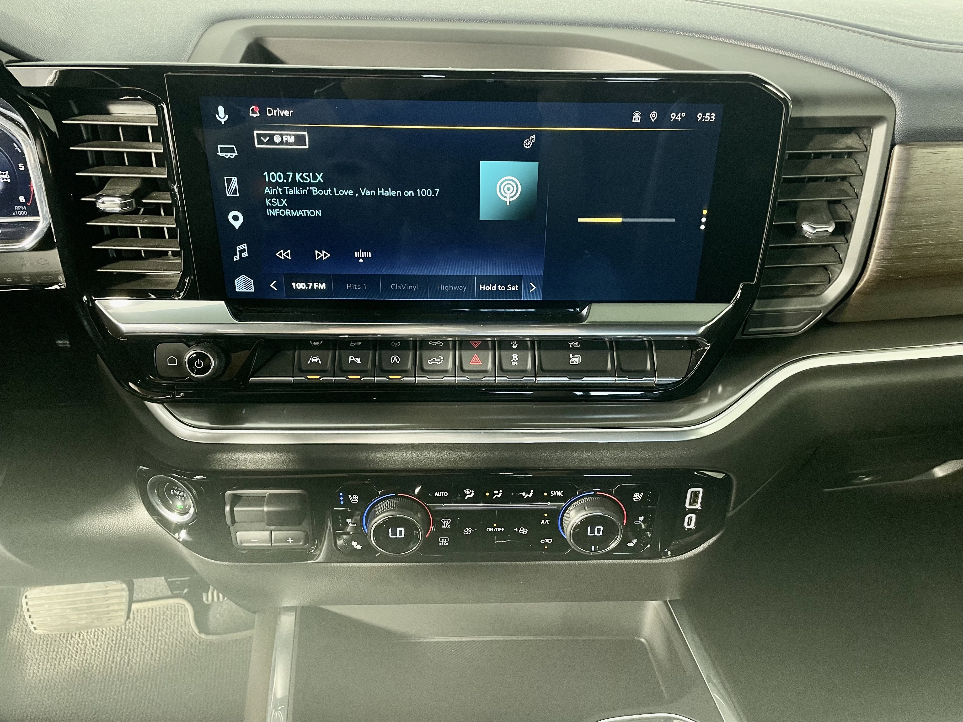 Used 2025 Chevrolet Silverado 1500 High Country w/ Technology Package AWD/4WD image 19