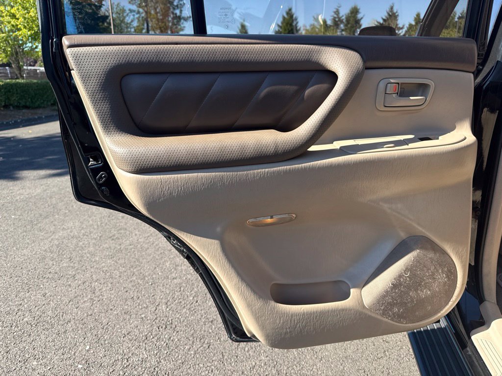 Used 2000 Toyota Land Cruiser AWD/4WD image 21
