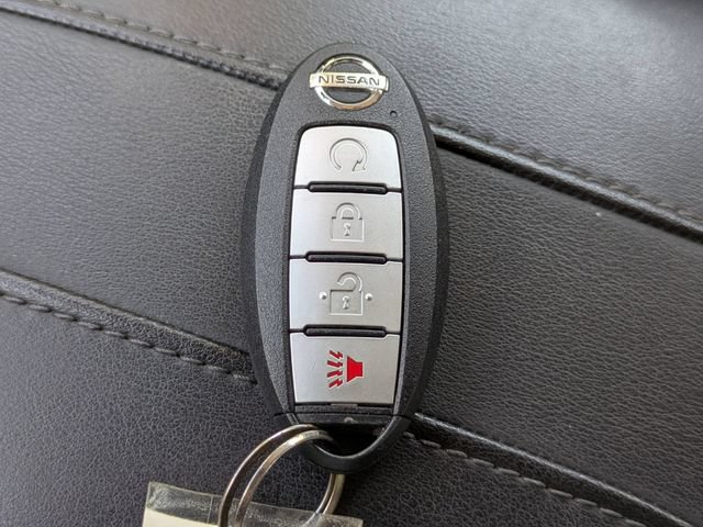 Used 2022 Nissan Rogue Sport SL FWD image 31