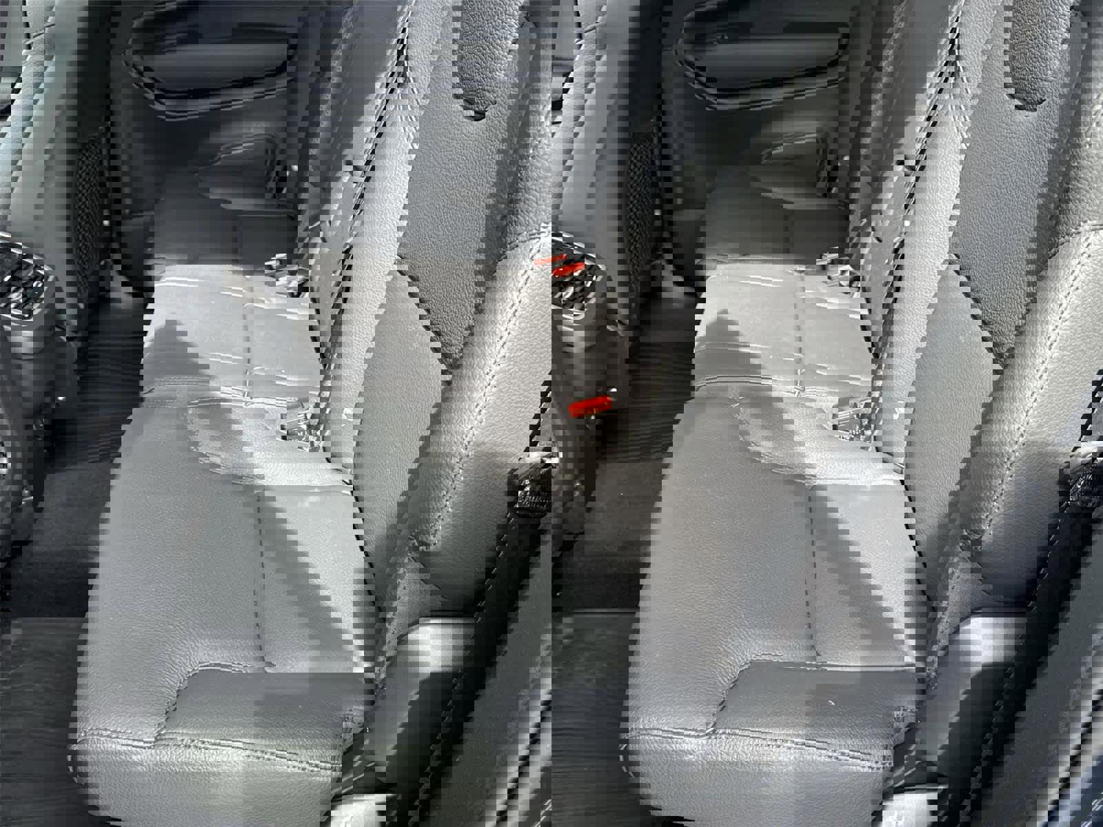 Used 2023 Volvo XC90 B6 Plus w/ Protection Package image 15