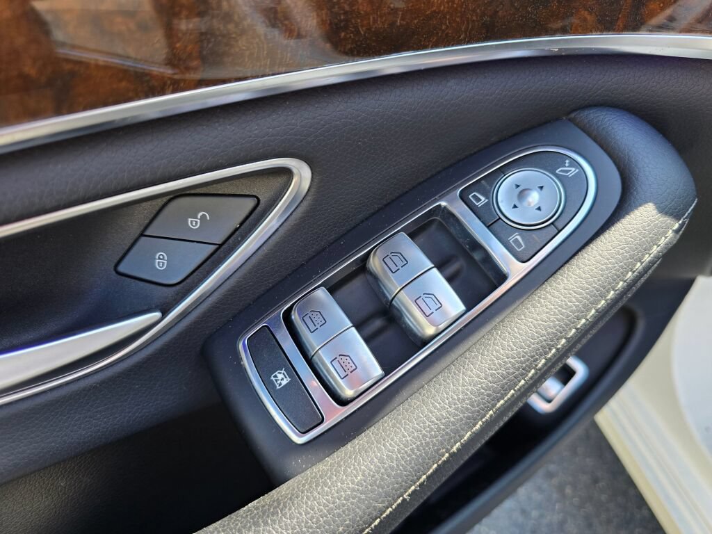 Used 2015 Mercedes-Benz S 550 4MATIC Sedan image 51