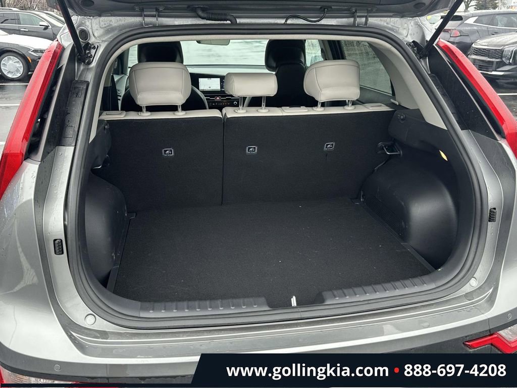 Certified 2025 Kia Niro EX FWD image 9