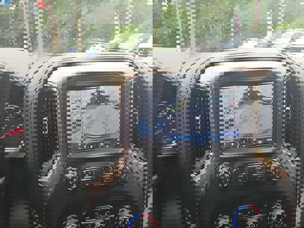 Used 2019 Chevrolet Silverado 1500 High Country w/ Technology Package image 21