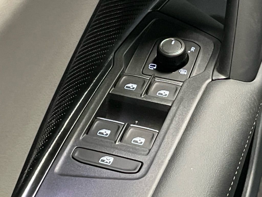 New 2026 Volkswagen Tiguan SEL R-Line image 20