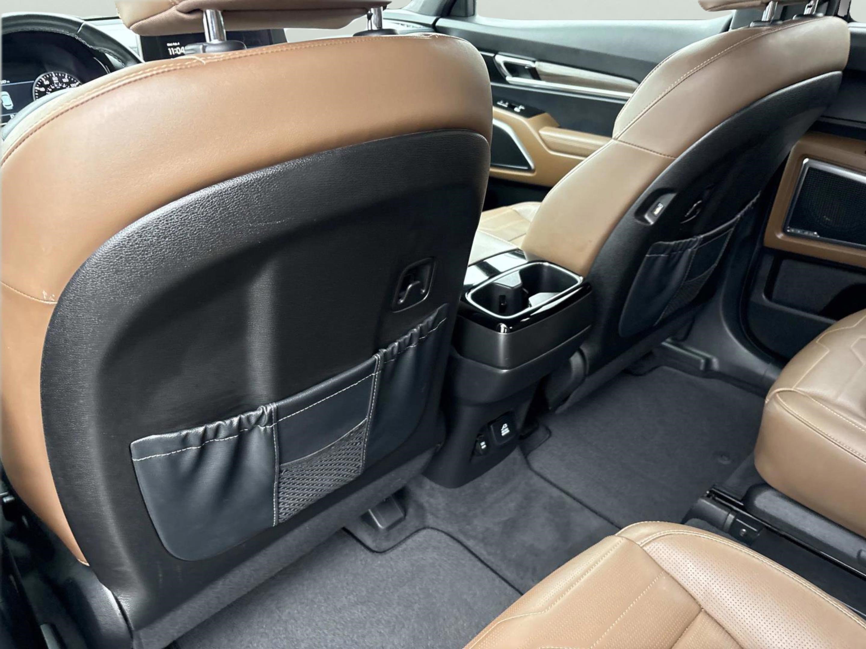 Used 2022 Kia Telluride SX w/ SX Prestige Package image 12