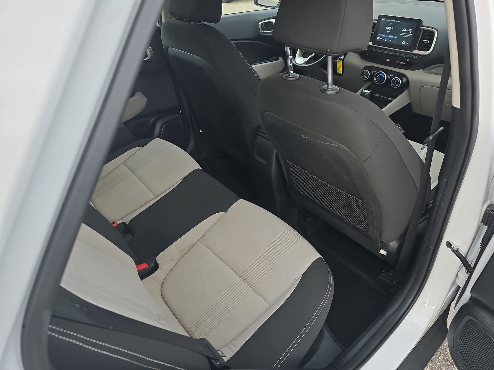 Used 2022 Hyundai Venue SEL w/ Cargo Package FWD image 12