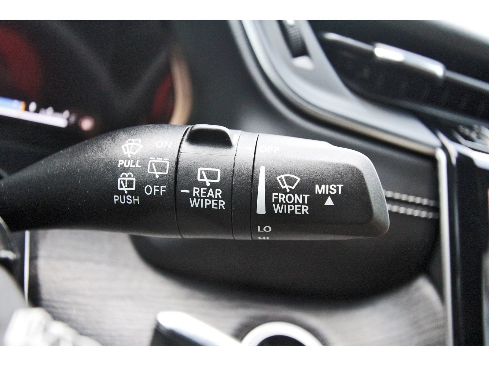 Used 2025 Jeep Grand Cherokee L Limited RWD image 23