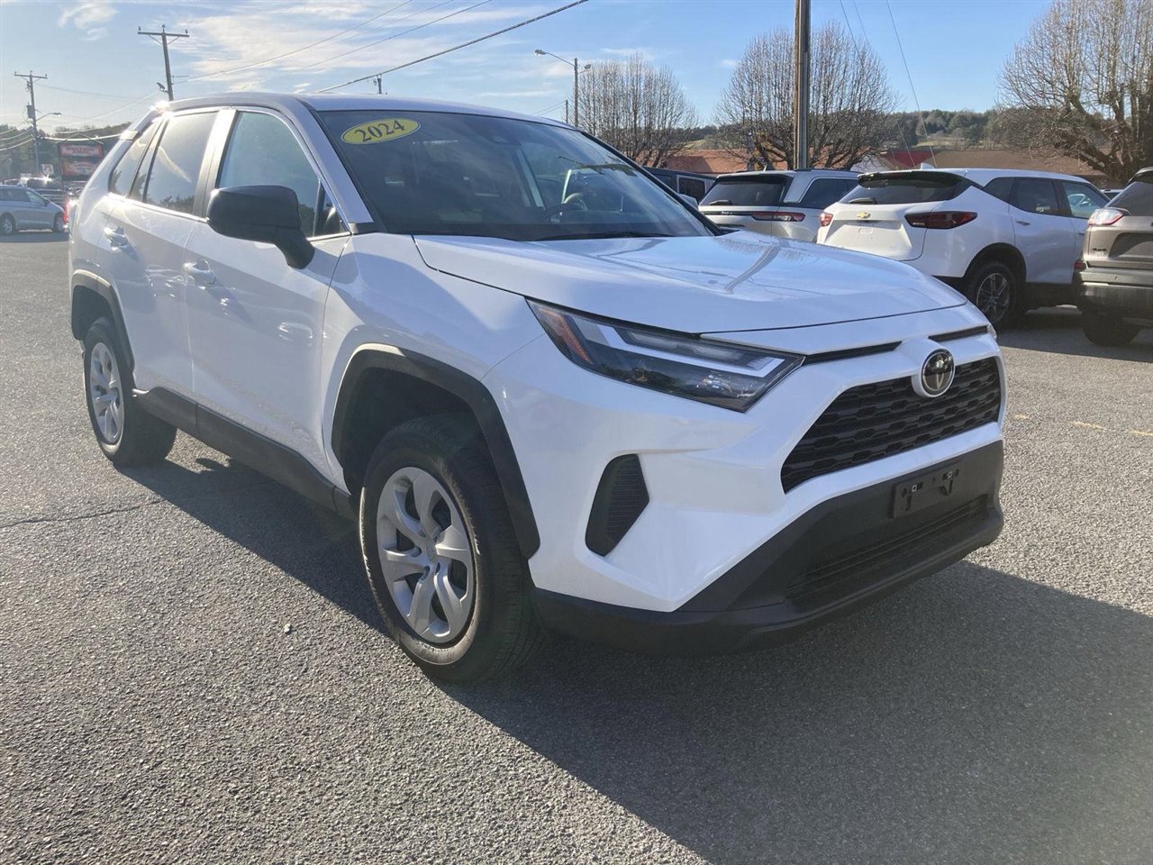 Used 2024 Toyota RAV4 LE image 3