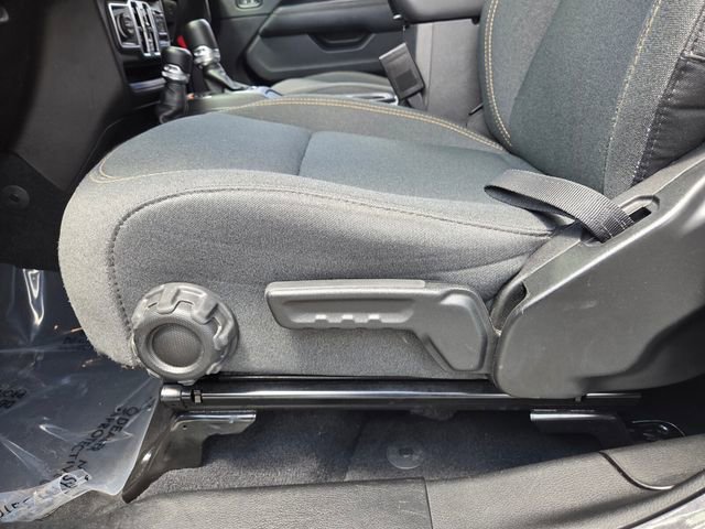Used 2025 Jeep Wrangler Unlimited Sahara AWD/4WD image 10