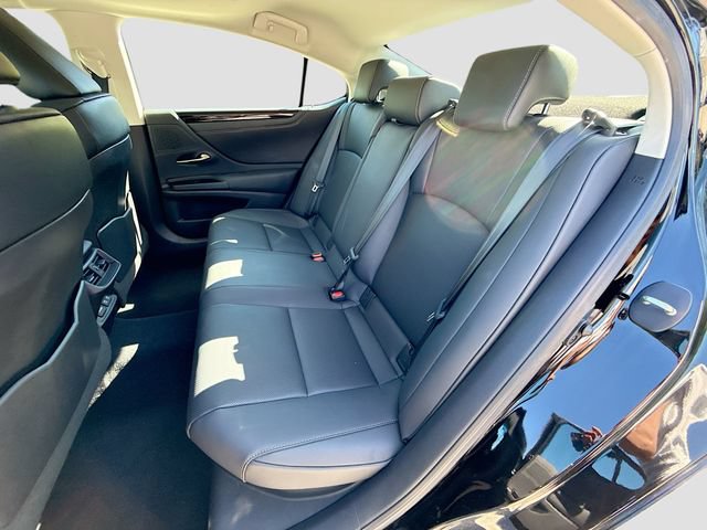 Used 2020 Lexus ES 300h w/ Premium Package FWD image 20