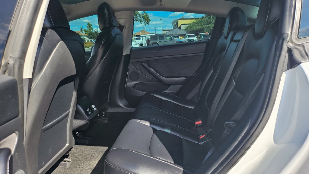 Used 2022 Tesla Model 3 Standard Range RWD image 24