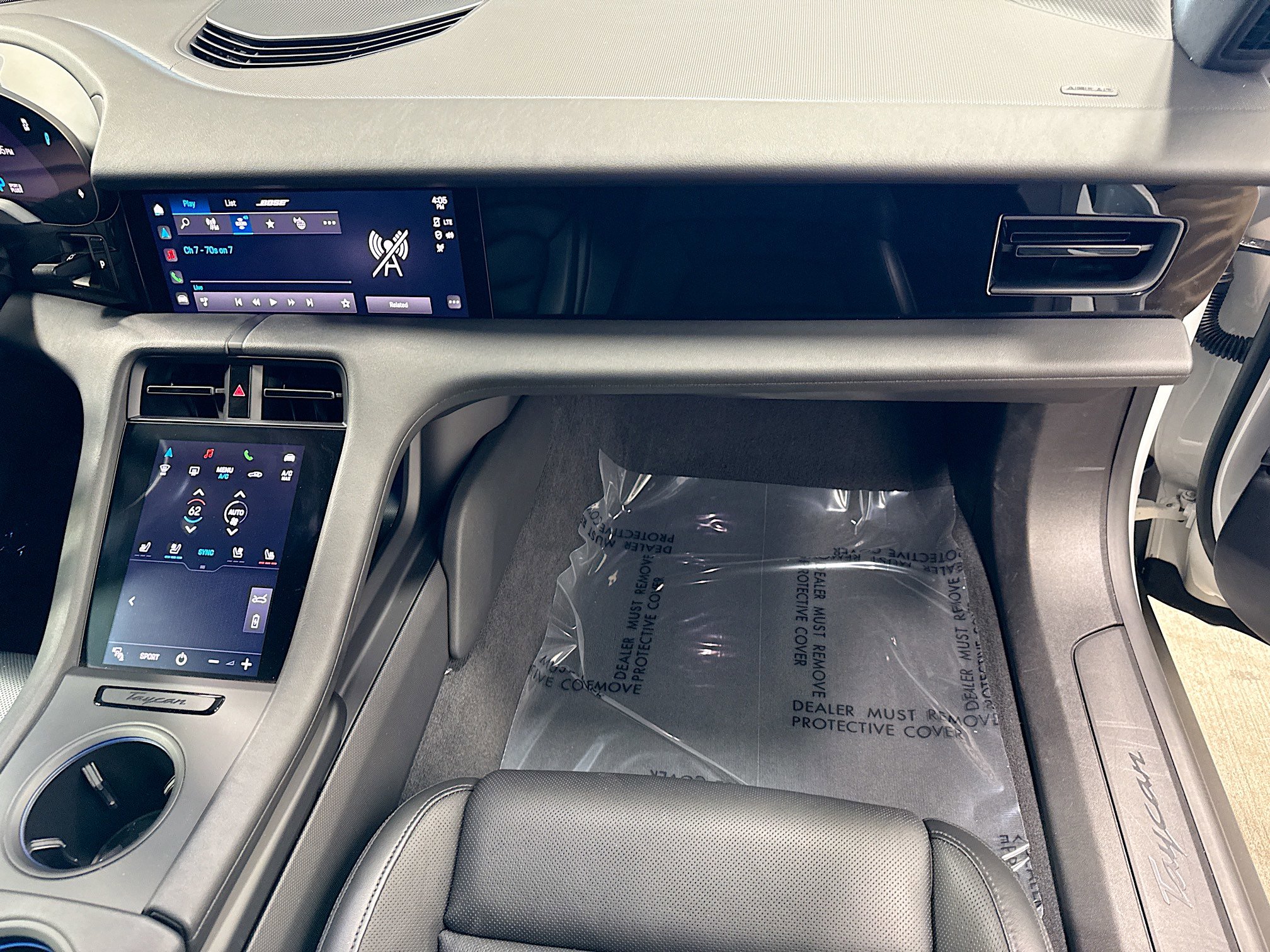 Certified 2024 Porsche Taycan w/ Premium Package image 18