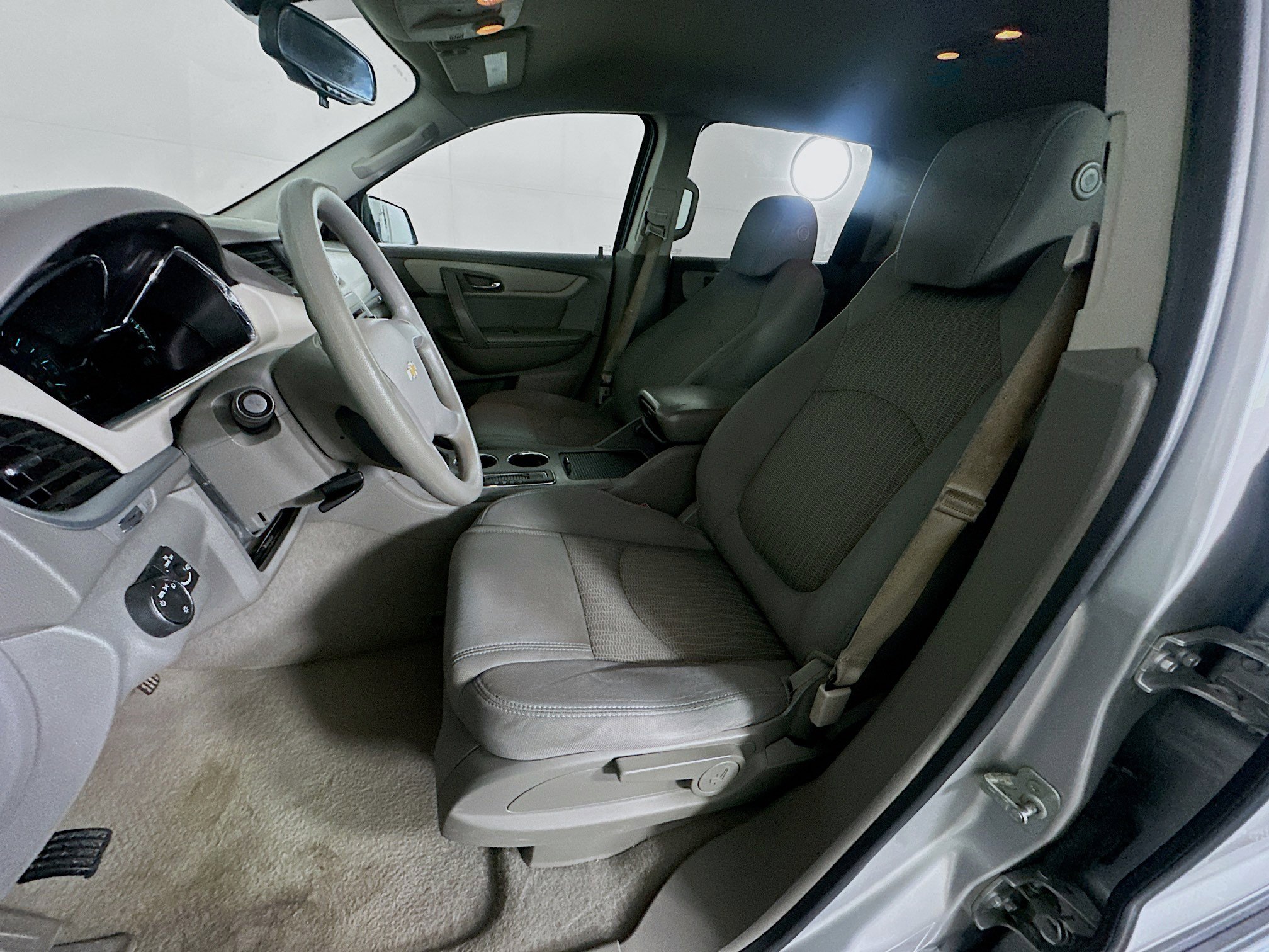 Used 2015 Chevrolet Traverse LS image 13