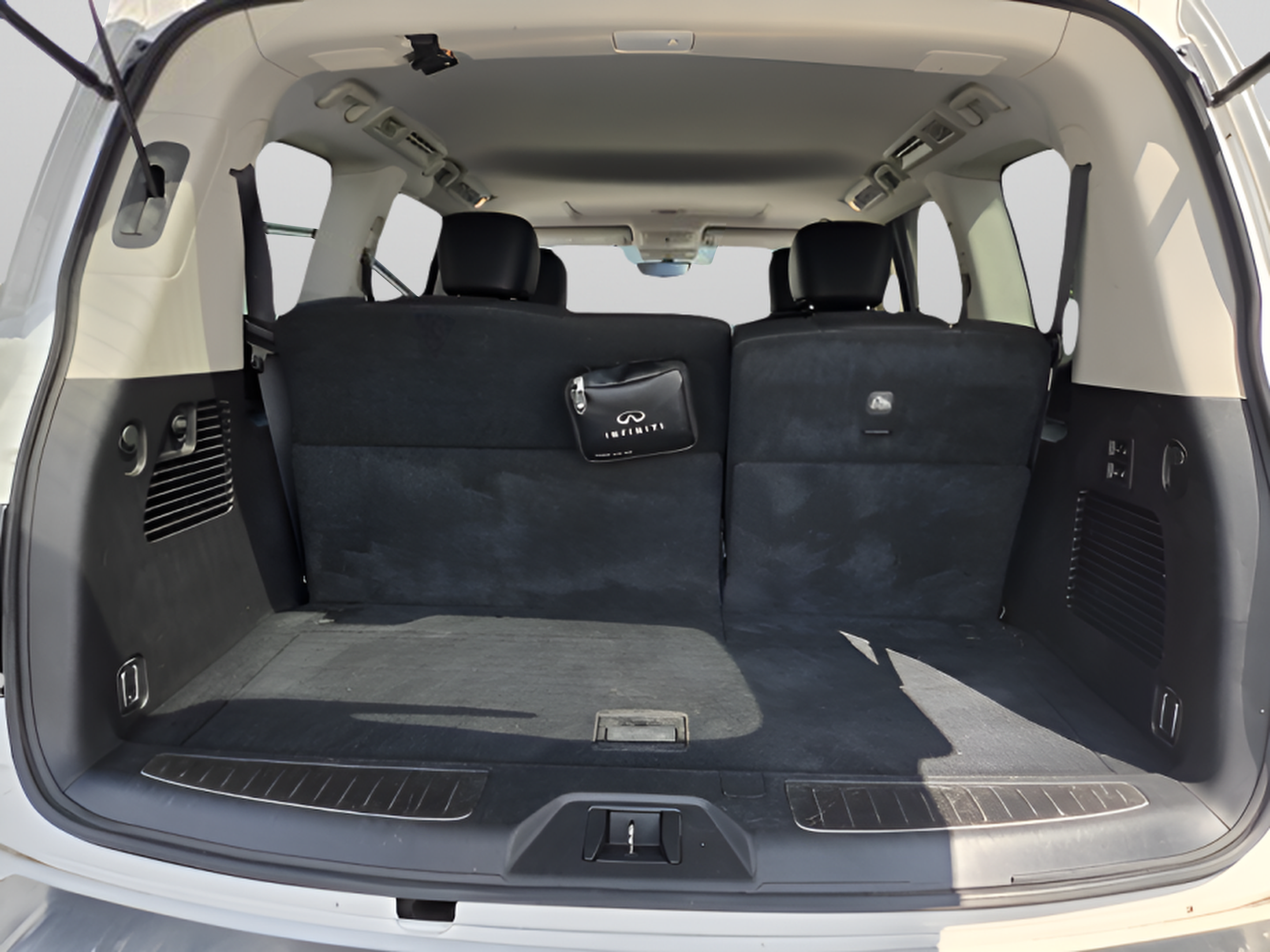 Used 2021 INFINITI QX80 Premium Select w/ Cargo Package AWD/4WD image 30