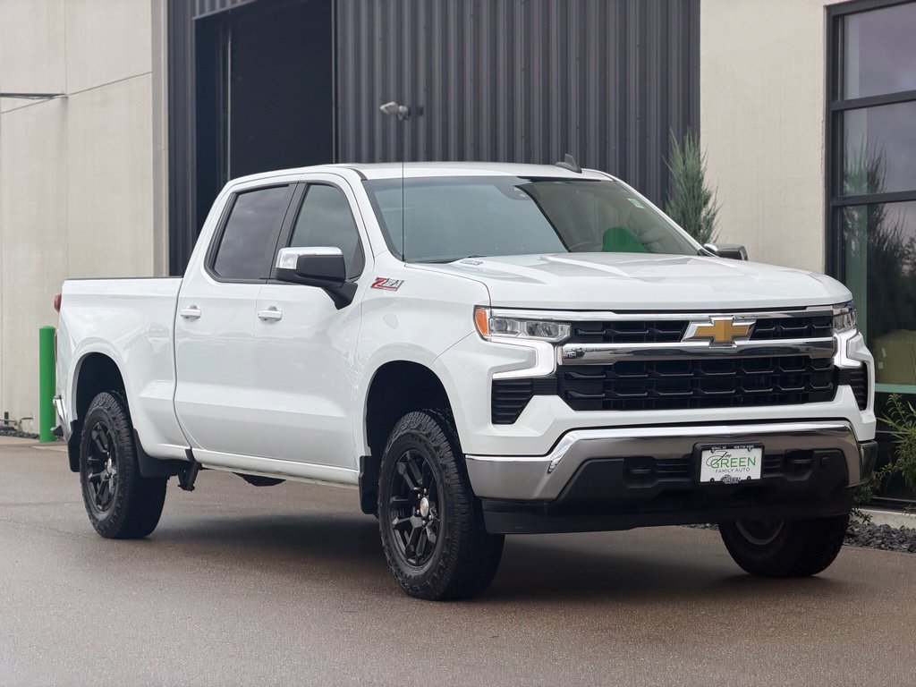 Used 2023 Chevrolet Silverado 1500 LT AWD/4WD image 4