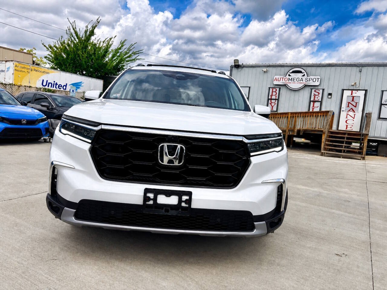 Used 2024 Honda Pilot Elite image 3