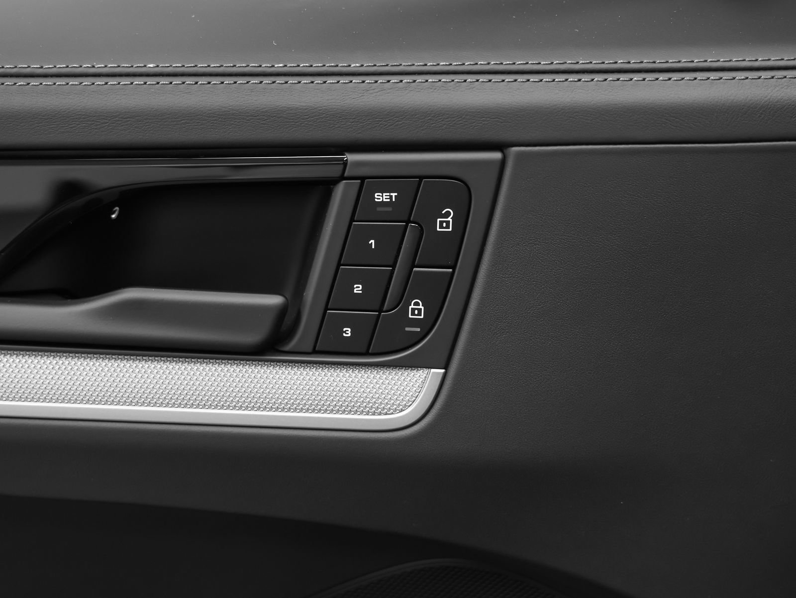 New 2026 Porsche Cayenne AWD/4WD image 29