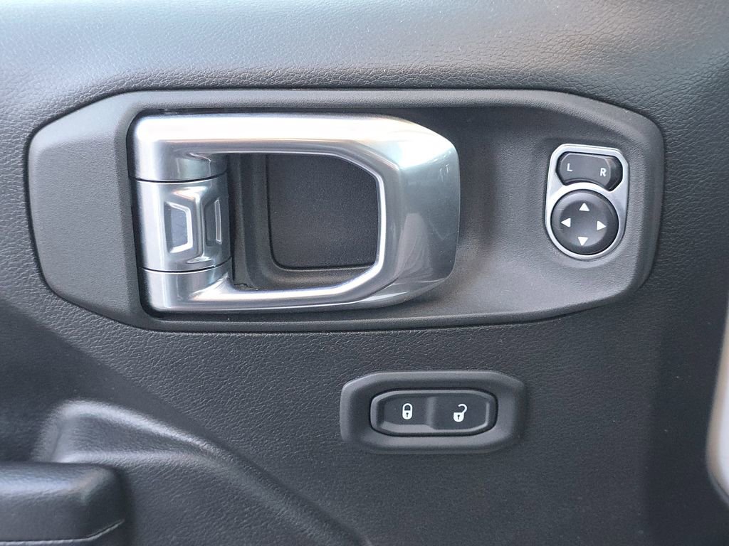 Used 2021 Jeep Wrangler Sport S image 34