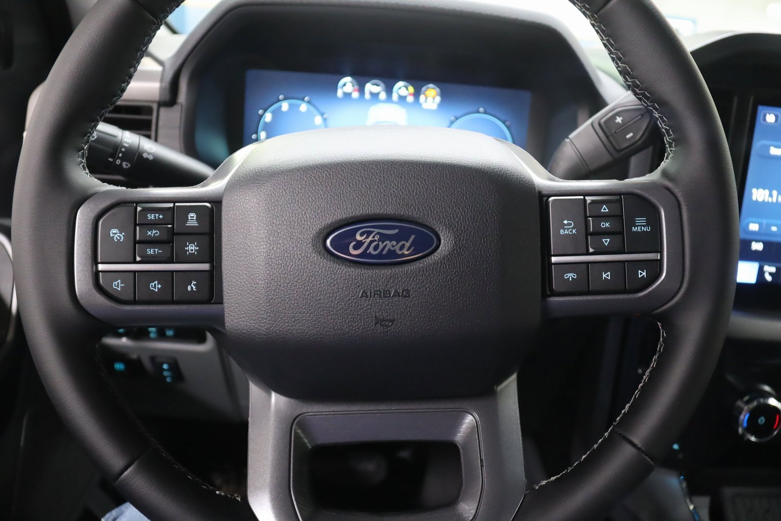 New 2024 Ford F150 XLT w/ Equipment Group 303A High image 27