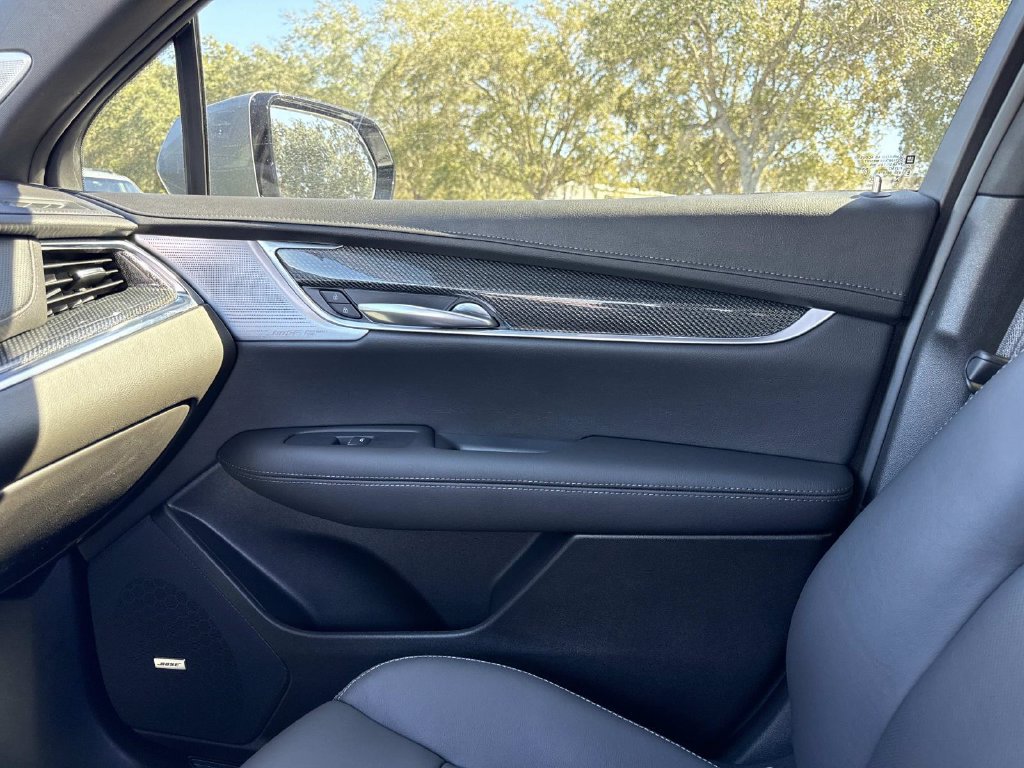 New 2026 Cadillac XT5 Sportv w/ LPO, Floor Liner Package AWD/4WD image 22